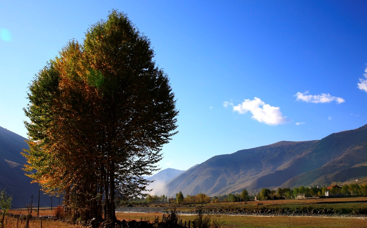 Garze Kangding Lake & Mountain